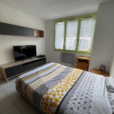 Logement De La Ressource ซาลอนส์-เลส์-แบ็งส์ ภายนอก รูปภาพ